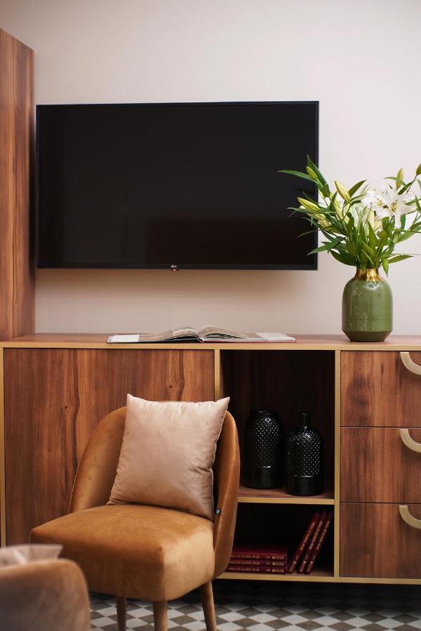 Hotel Pietryna Лодзь Екстер'єр фото