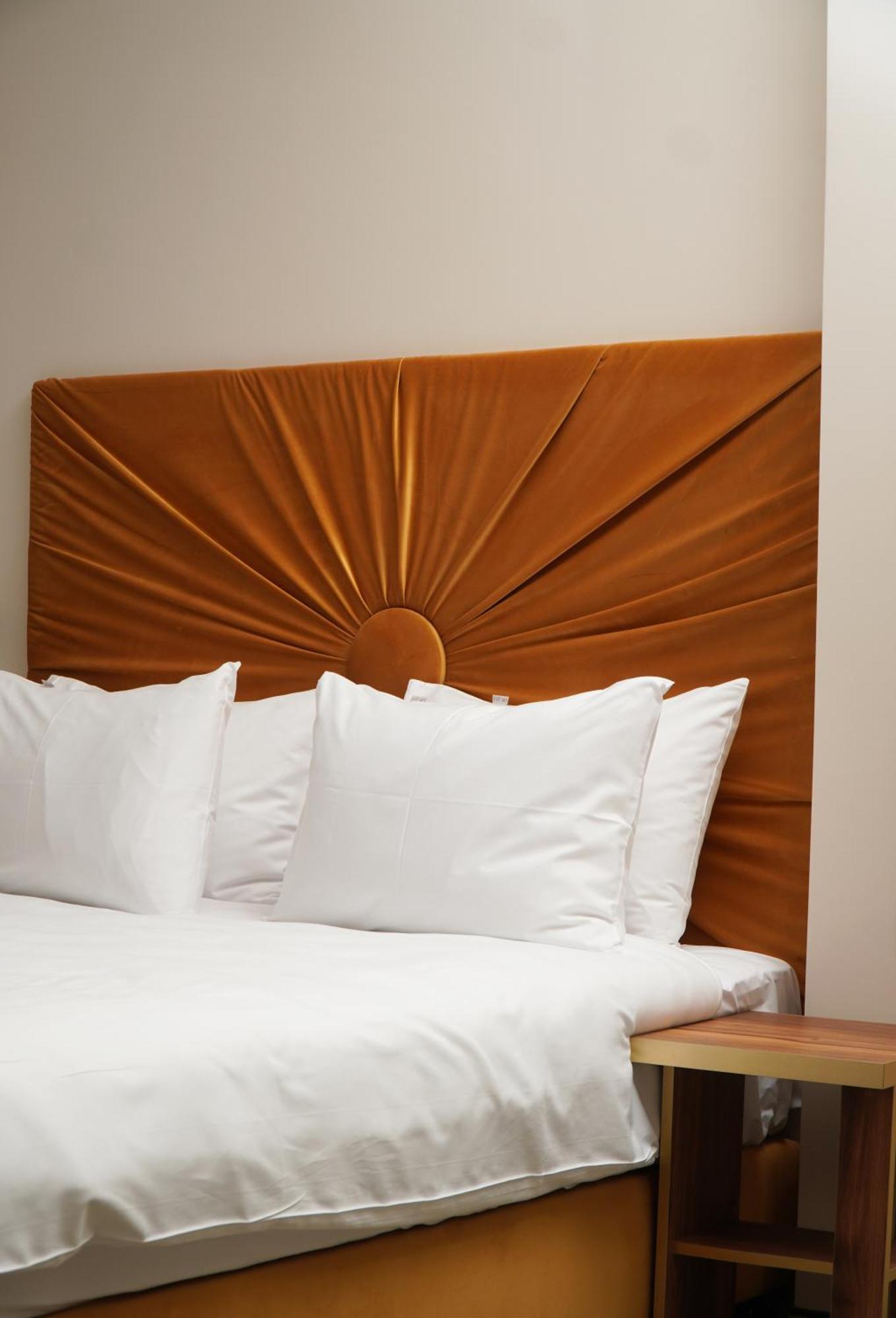 Hotel Pietryna Лодзь Екстер'єр фото