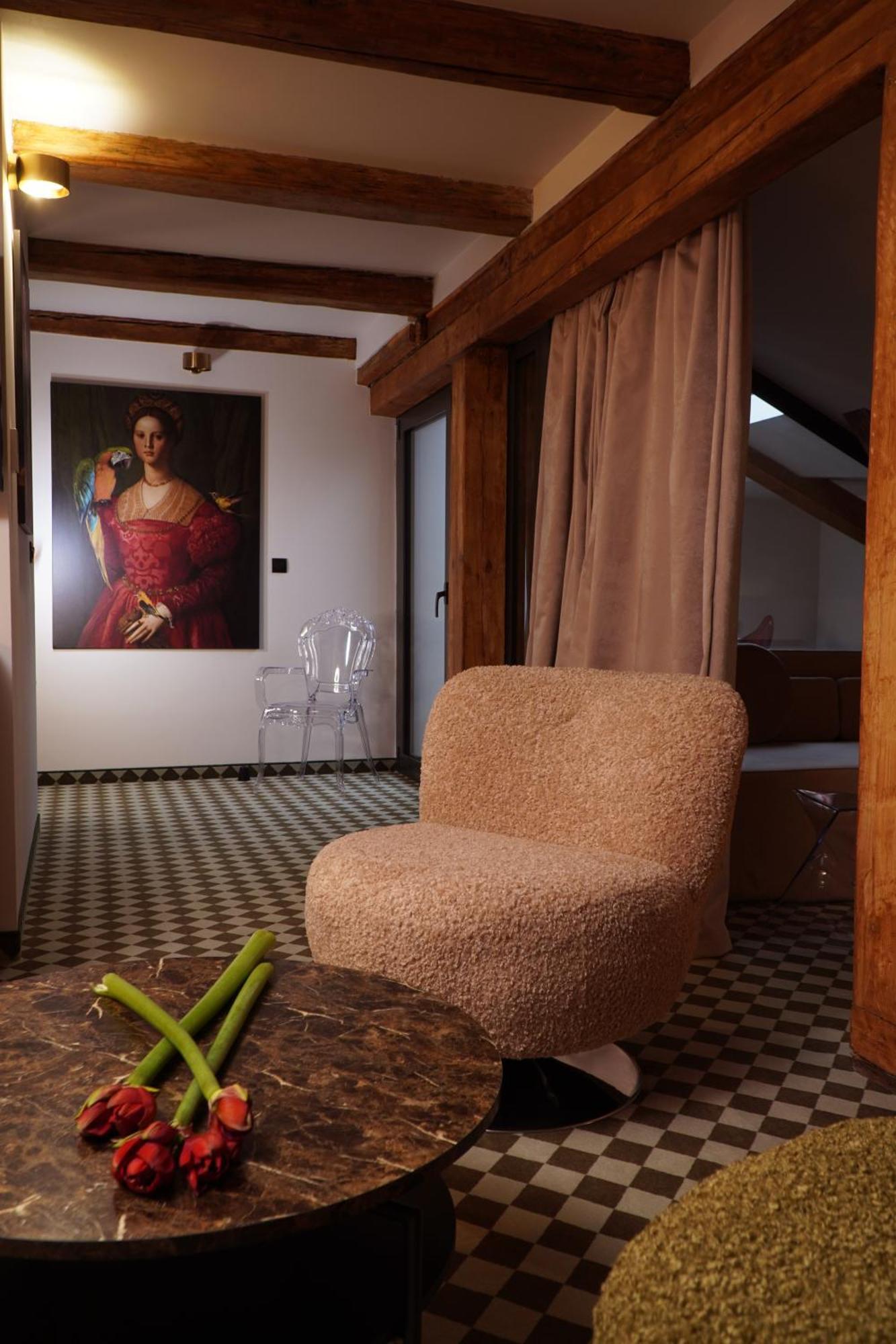 Hotel Pietryna Лодзь Екстер'єр фото