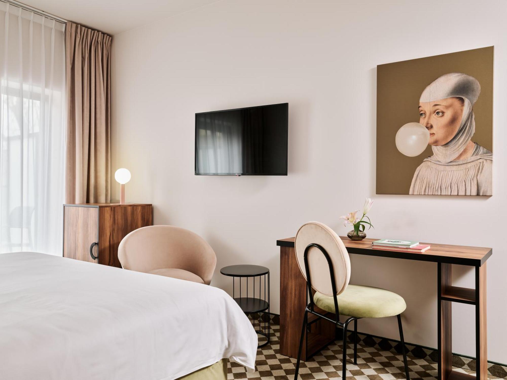Hotel Pietryna Лодзь Екстер'єр фото