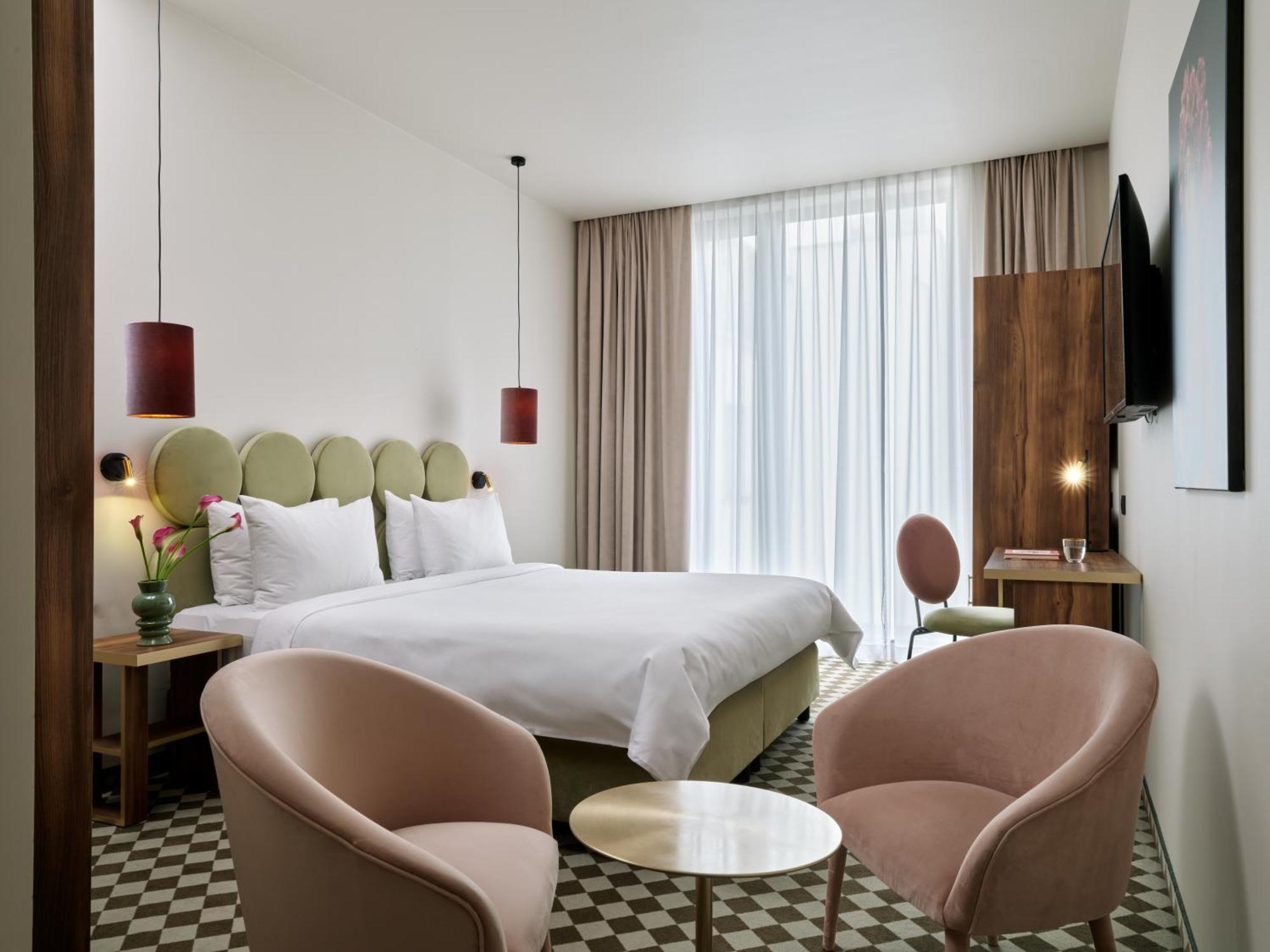 Hotel Pietryna Лодзь Екстер'єр фото